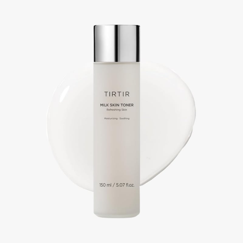 TIRTIR Milk Skin Toner bottle with silver cap, moisturizing toner for refreshed skin (150 ml).
